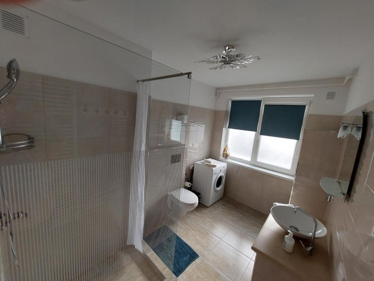Maya'S Apartament Brasov Leilighet Eksteriør bilde